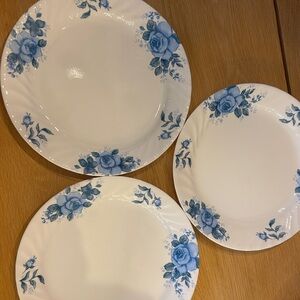 Corelle Blue Floral Dinnerware Set